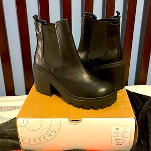 UO Chloe Chelsea Boot